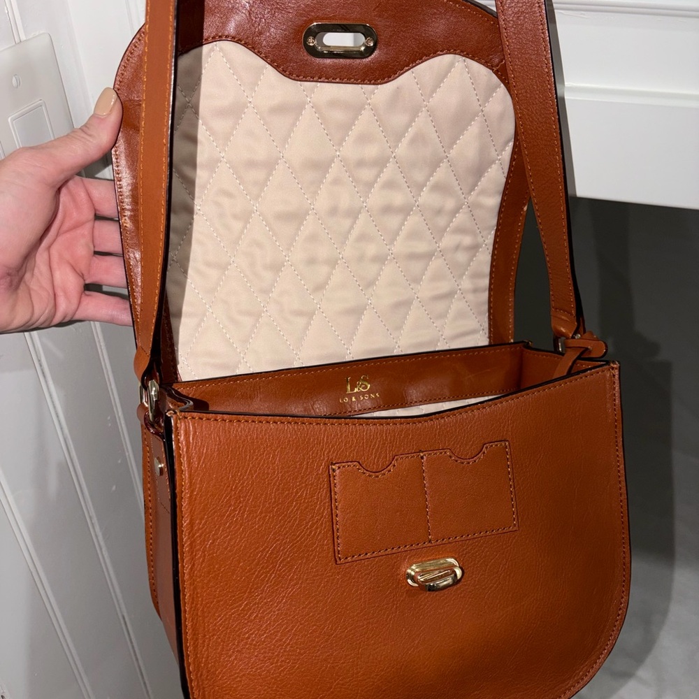 Lo & Sons Claremont Leather Sienna Crossbody Bag - Picture 9 of 11
